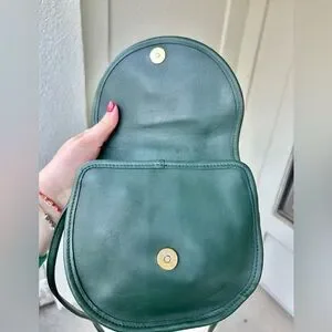 COACH オリーブグリーン レザーバッグ Coach | Bags | Vintage Coach Casey Bag Bottle Green Style